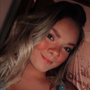 Meet your Posher, Aimee